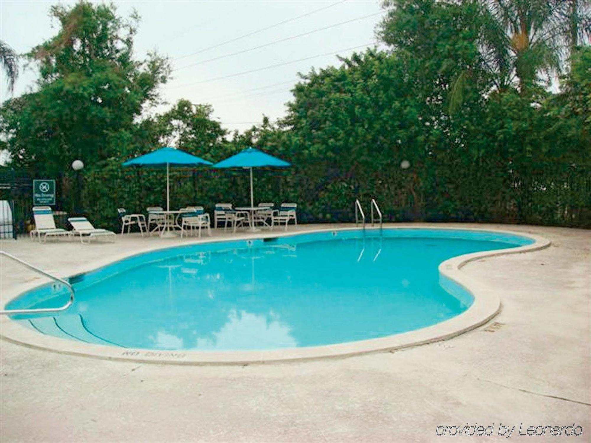La Quinta By Wyndham Tampa Brandon West Hotel Exterior photo
