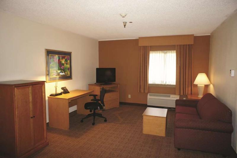 La Quinta By Wyndham Tampa Brandon West Hotel Exterior photo